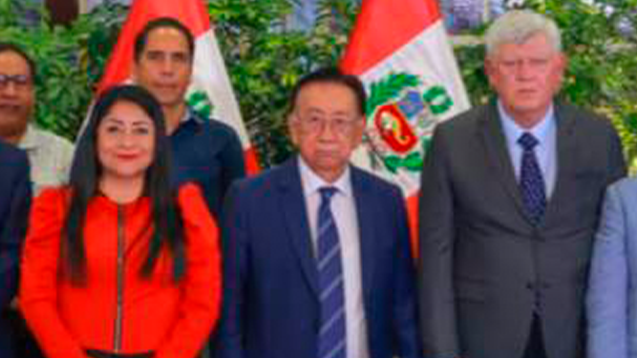 Ratifican apoyo a presidente José María Balcázar pese a las denuncias